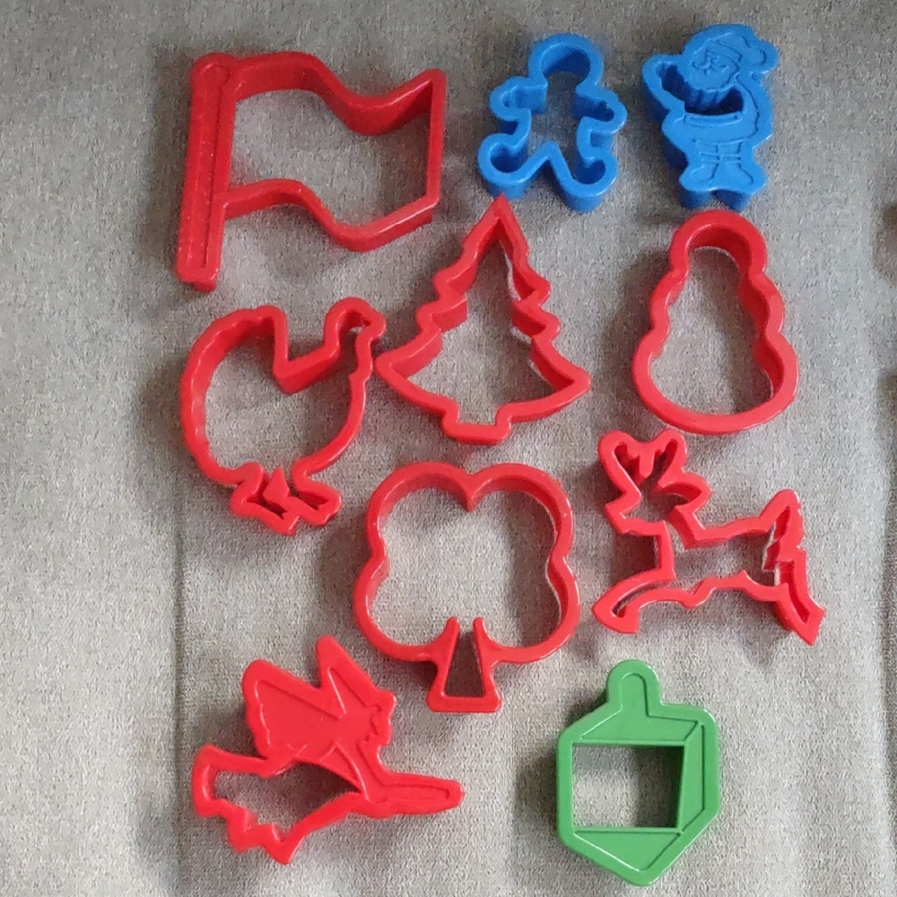 Holiday Cookie Cutter Set - 10. New.